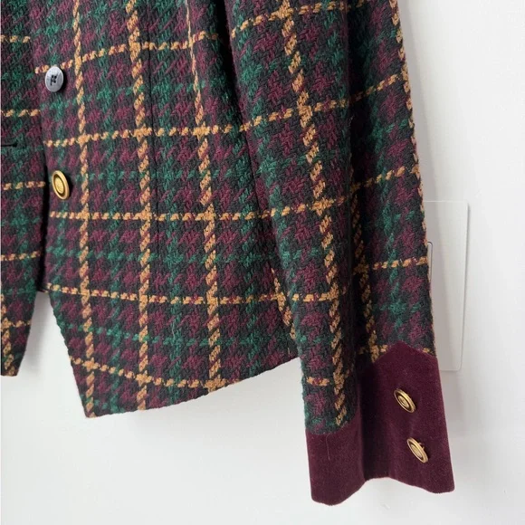 Vintage Kasper ASL tailored Women's Chanel style
Plaid blazer - Picture 4 of 9